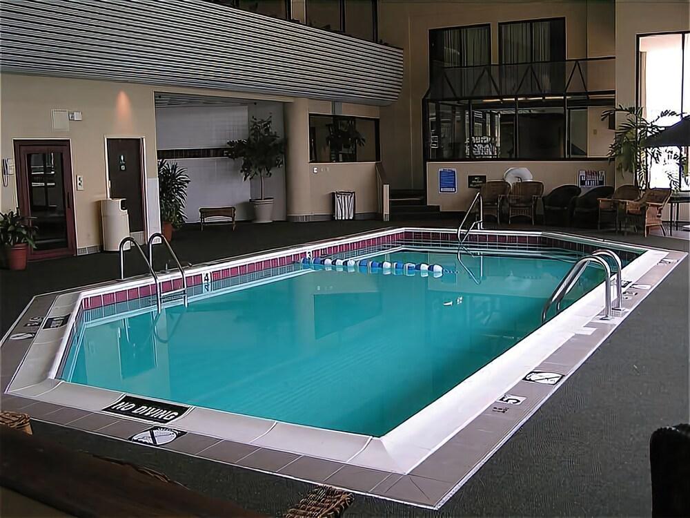 Crowne Plaza Hotel Hickory By Ihg Exteriör bild