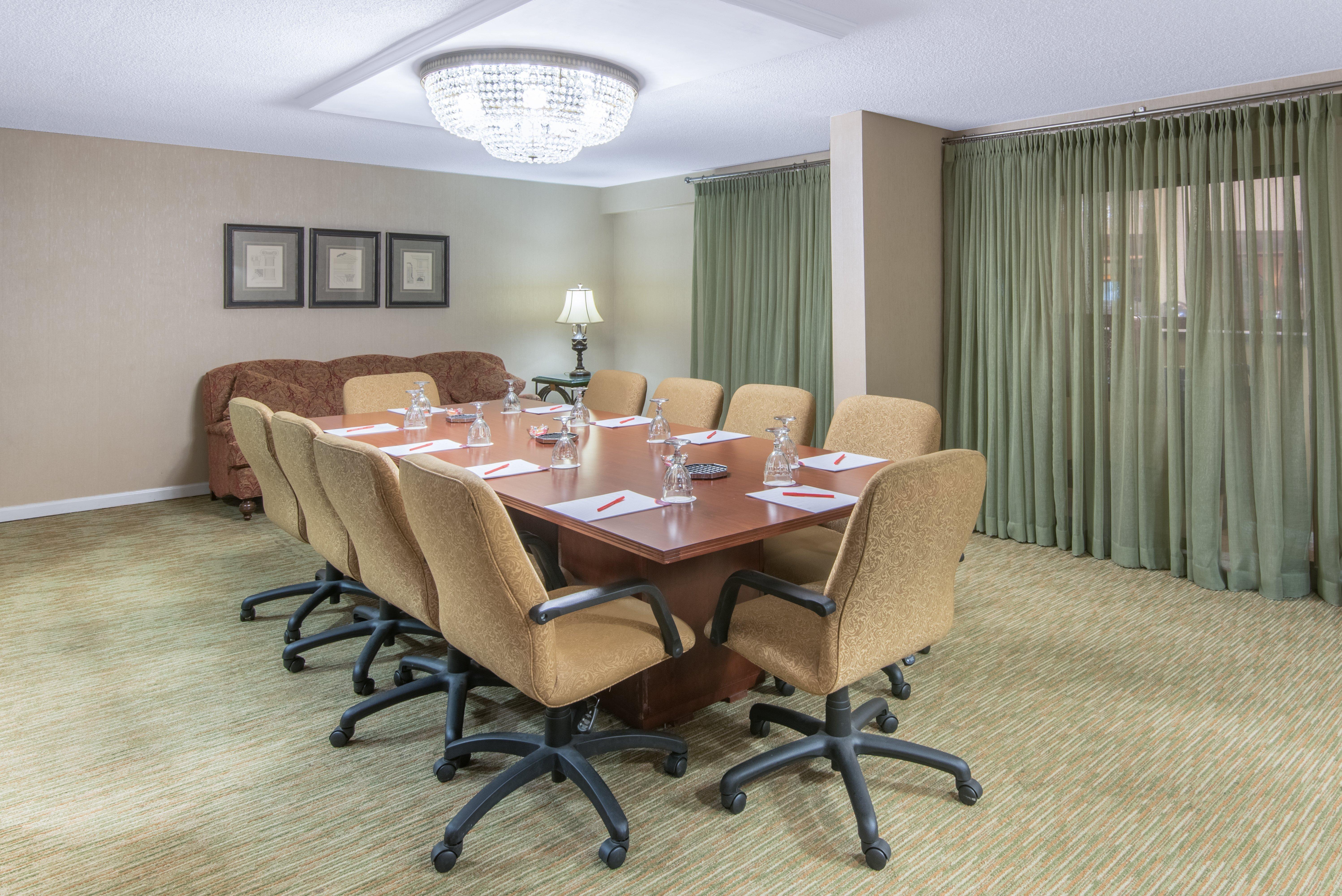 Crowne Plaza Hotel Hickory By Ihg Exteriör bild